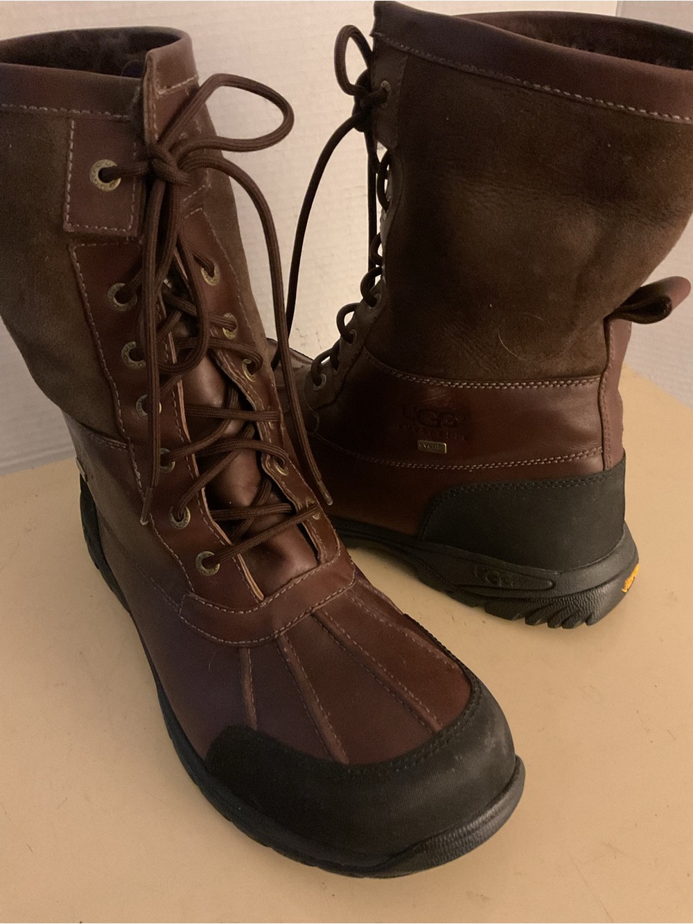 UGG men’s brown leather suede Adirondack waterproof boots US 12
